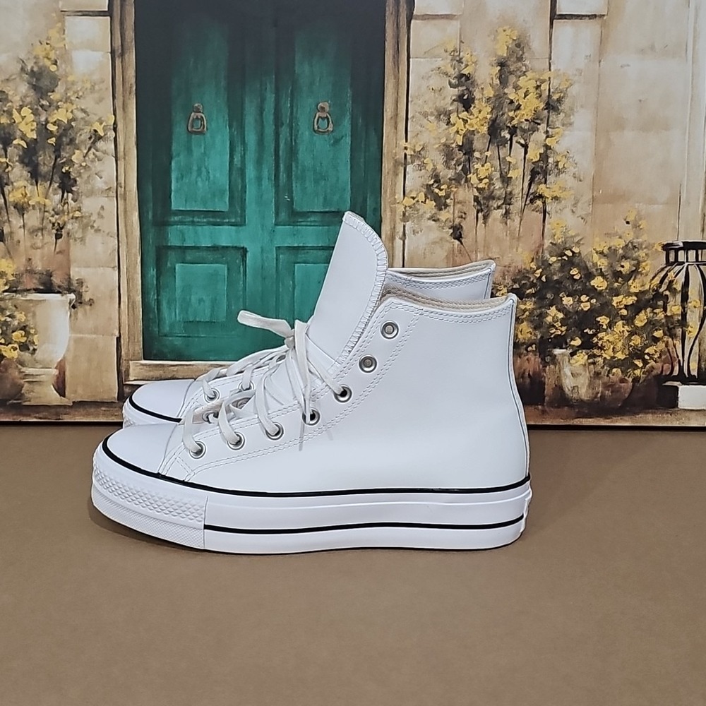 CONVERSE Women's Chuck Taylor All Star Lift Platform Leather High-Top Shoes